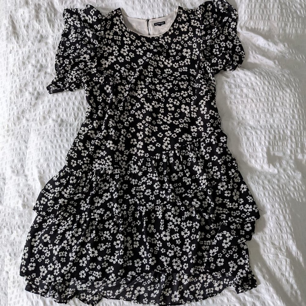 WHOWHATWEAR FLORAL BLACK & WHITE RUFFLE DRESS